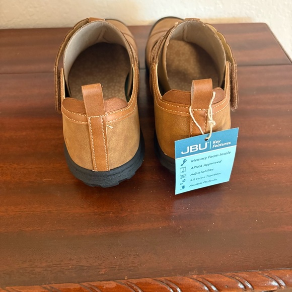JBU Buttercup Mary Jane in Brown. Sz. 8M. NEW without box. - Picture 2 of 8